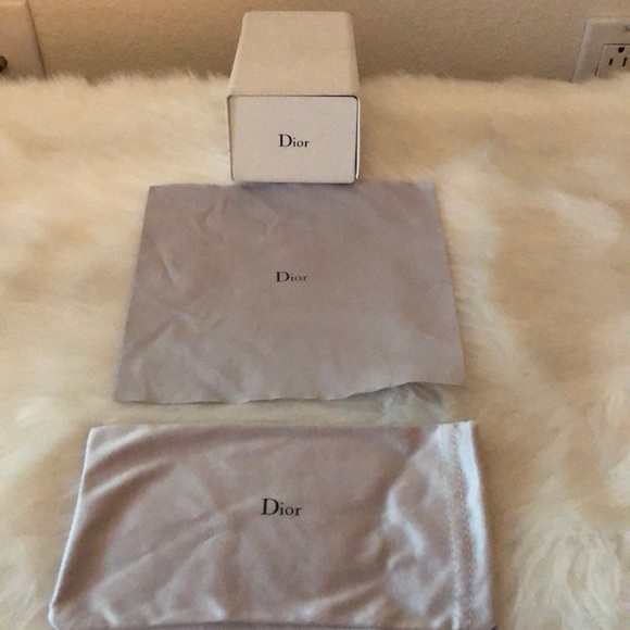 CHRISTIAN DIOR two-tone classic sunglasses! - Picture 10 of 10